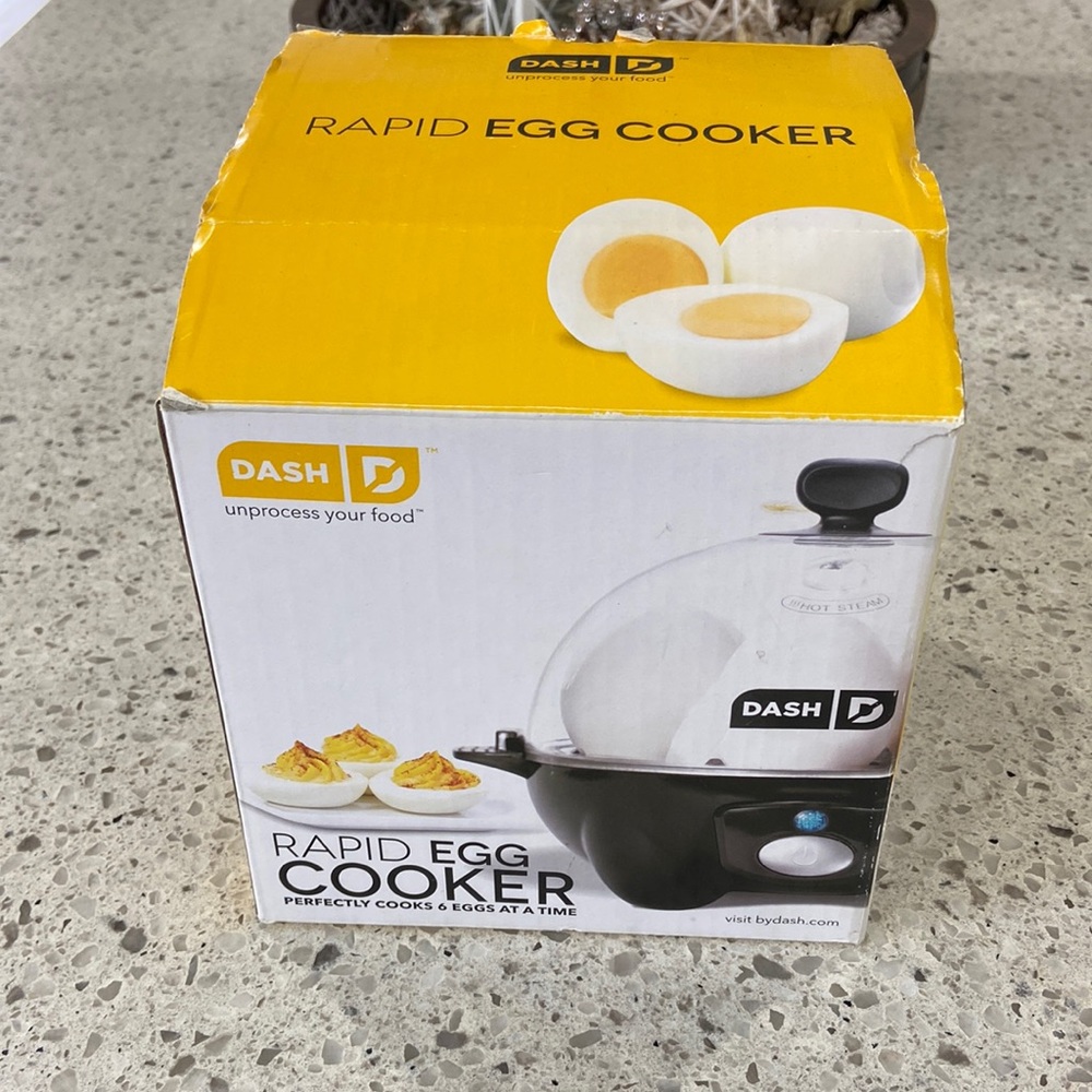 Rapid egg cooker